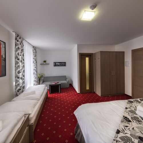 5 Person Room with Shower