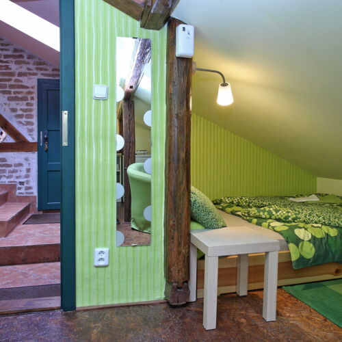 Apartament cu duș cu chicinetă proprie pentru 2 pers.