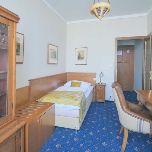 Camera single cu duș