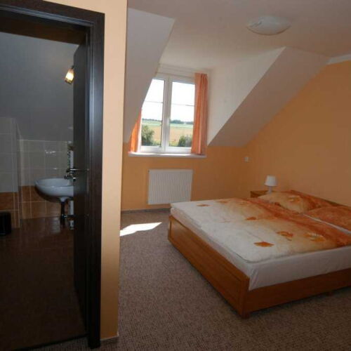 Twin Room with Shower