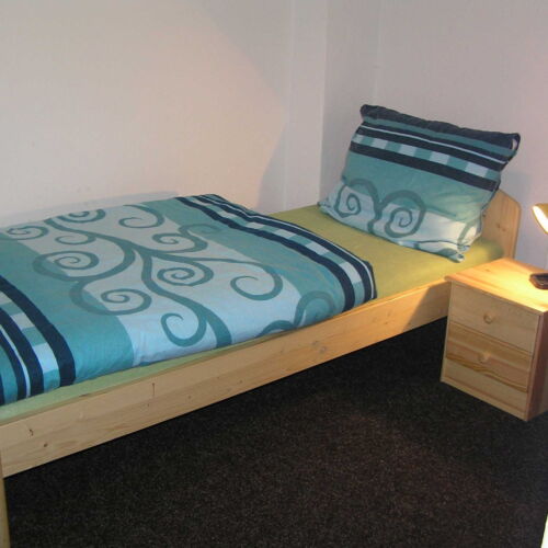 Single Room with Shower and Shared Kitchenette