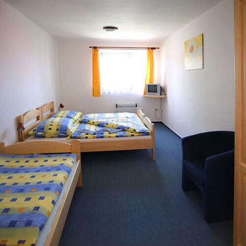 Pokoj se sprchou s balkónem pro 3 os.