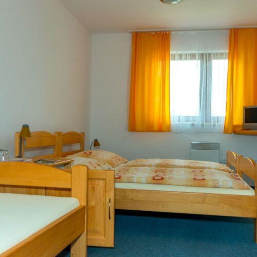 Apartman se sprchou s balkónem pro 4 os.