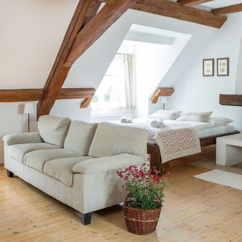 Apartman se sprchou s privátní koupelnou mimo apartmán pro 5 os.