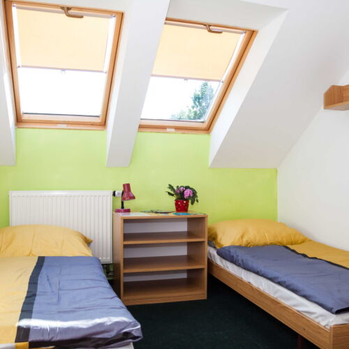 Pokoj se společnou koupelnou se společnou kuchyňkou pro 2 os.