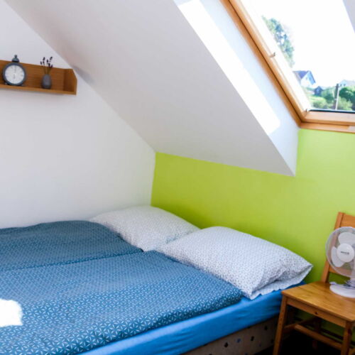 Pokoj se společnou koupelnou se společnou kuchyňkou pro 4 os.