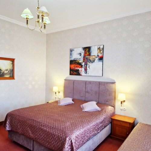 Zweibettzimmer mit Balkon (Zusatzbett möglich)