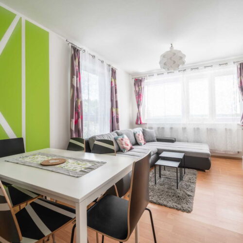 Apartament cu chicinetă proprie cu bucătărie proprie pentru 5 pers. (se poate solicita pat suplimentar)