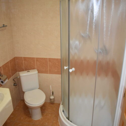 Apartman s klimatizací se sprchou pro 4 os. se 2 ložnicemi