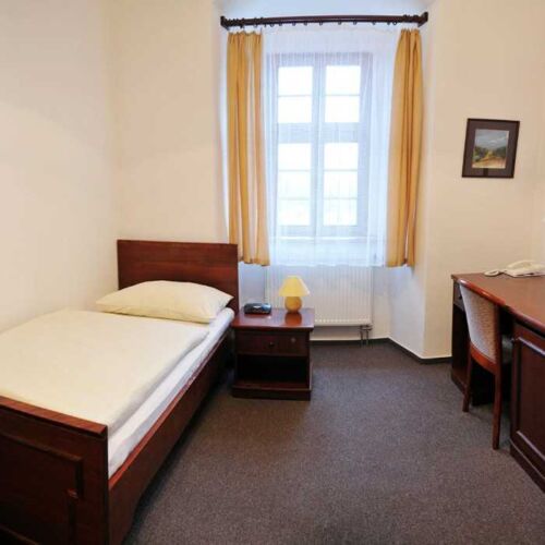 Pokoj se sprchou tV s plochou obrazovkou pro 1 os.