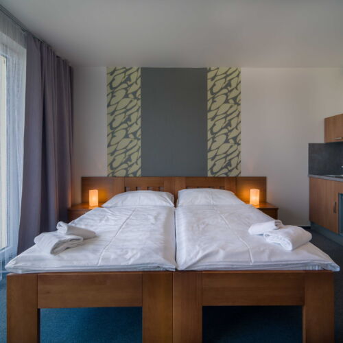 Pokój 3-osobowy z balkonem z prysznicem