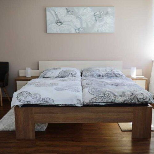 Pokoj s terasou se společnou kuchyňkou pro 3 os.