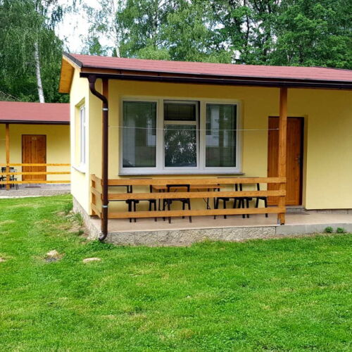 Chata for 4 Persons with Shower and Kitchenette (extra bed available)