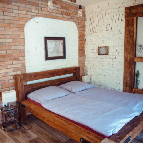 Apartman se sprchou s vlastní kuchyňkou s manželskou postelí s 1 ložnicí