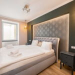 Romantik Vierbettzimmer mit Klimaanlage (Zusatzbett möglich)