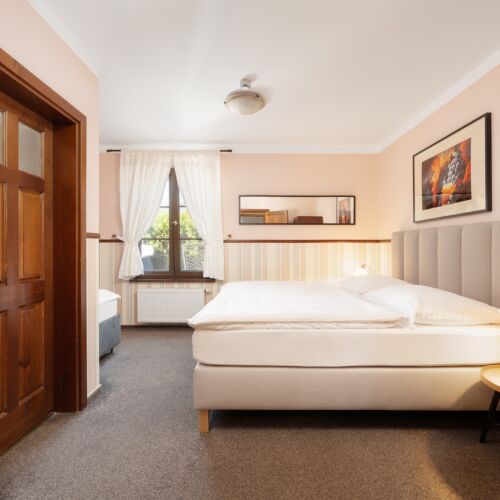 Pokoj s klimatizací se sprchou pro 3 os.