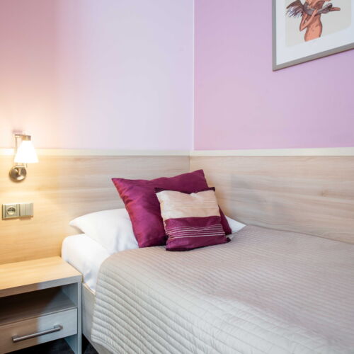 Pokoj se sprchou s klimatizací pro 1 os.