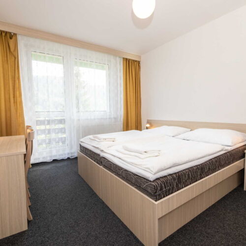 Pokój 6-osobowy Classic z prysznicem