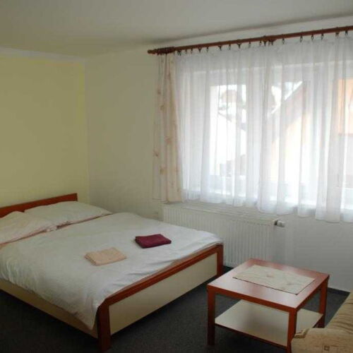 Apartman se sprchou s vlastní kuchyňkou pro 4 os. (s možností přistýlky)