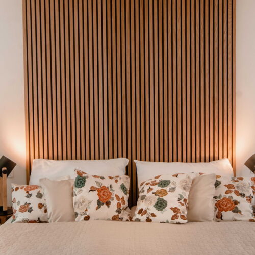 Pokoj s klimatizací se sprchou s manželskou postelí (s možností přistýlky)