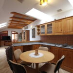 Apartment für 10 Personen mit Eigner Küche und Eigener Küche