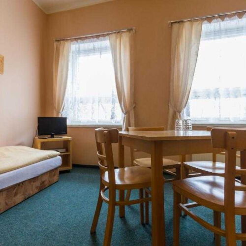 Pokoj RODINNÝ (2 místnosti) / FAMILY room (2 rooms)