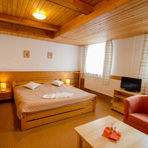 Balcony Twin Room with Shower