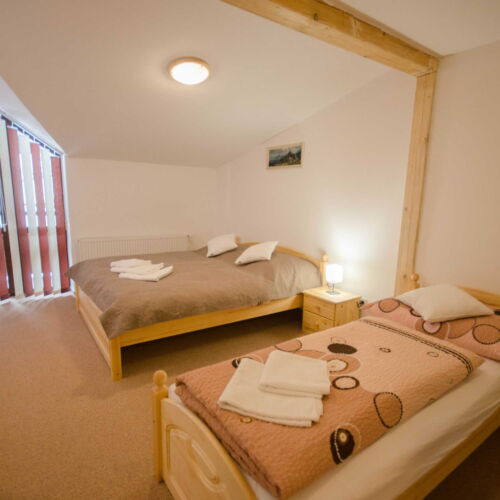 Balcony Triple Room with Shower
