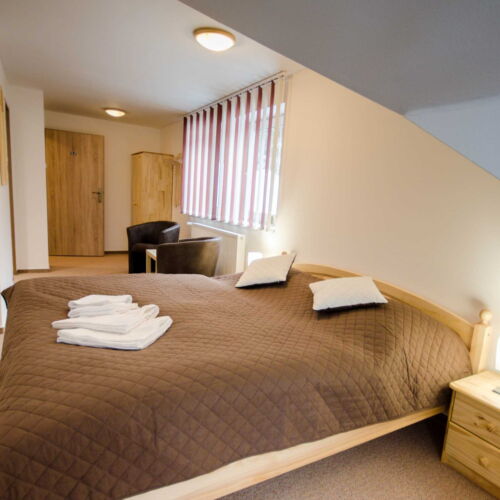 Balcony Twin Room with Shower (extra bed available)