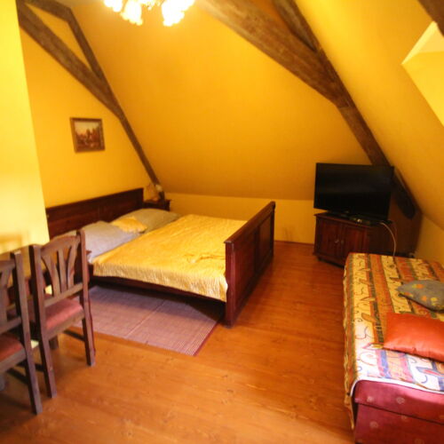 Pokoj s manželskou postelí (s možností přistýlky)