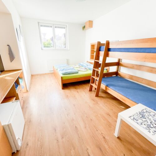 Pokoj pro 4 os. s výhledem na město přízemní