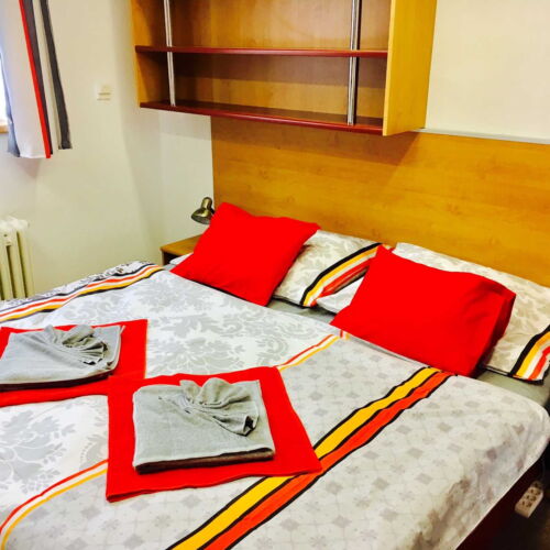 Apartman s vlastní kuchyní  s manželskou postelí s 1 ložnicí (s možností přistýlky)