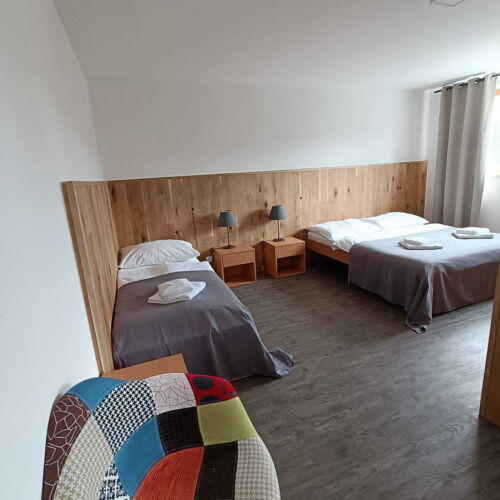 Studio Apartman se sprchou pro 7 os. (s možností přistýlky)