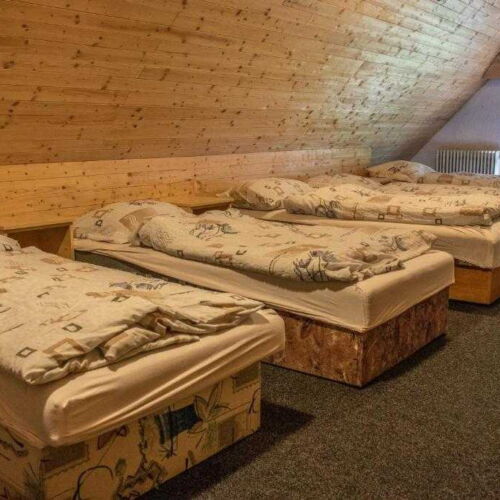 Pětilůžkový pokoj v podkroví