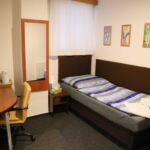 Pokoj 6 – jednolůžkový pokoj s vlastním sociálním zařízením na pokoji