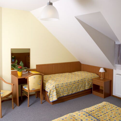 Camera single cu duș