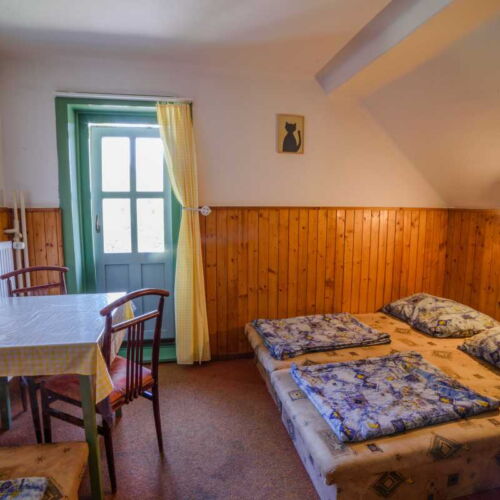 Apartman se sprchou  pro 3 os.