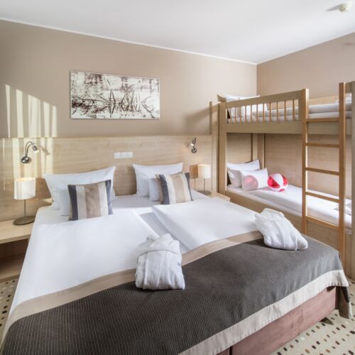 Camera cvadrupla familial(ă) cu aer condiționat