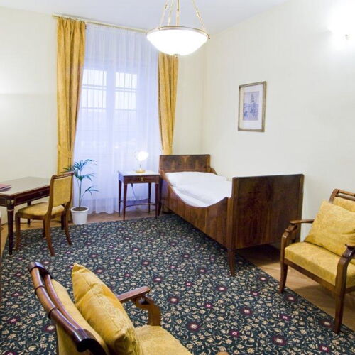 Deluxe Single Room