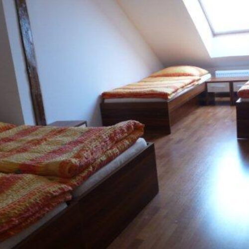 Apartman se sprchou s vlastní kuchyňkou pro 4 os. s 1 ložnicí (s možností přistýlky)