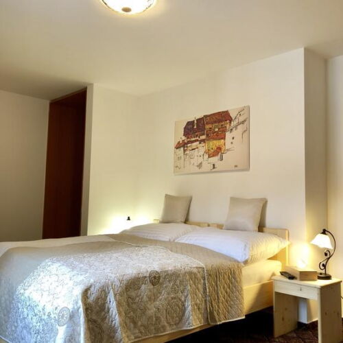 Apartament 4-osobowy Deluxe z prysznicem z 2 pomieszczeniami sypialnianymi (możliwa dostawka)