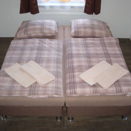 Pokoj se sprchou  pro 2 os.