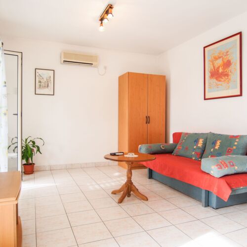 Apartament 4-osobowy z klimatyzacją na parterze z 2 pomieszczeniami sypialnianymi