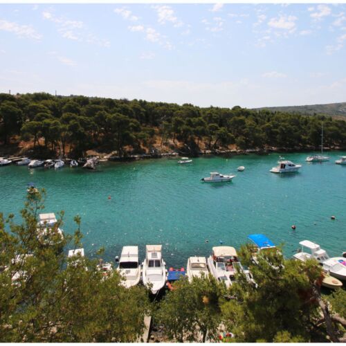 Apartament cu aer condiționat cu vedere spre mare cu 3 camere pentru 5 pers.