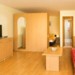 Apartament 4-osobowy z klimatyzacją z tarasem z 1 pomieszczeniem sypialnianym