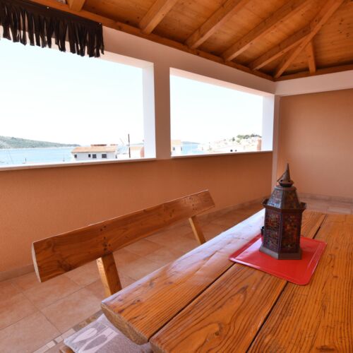 Apartament 5-osobowy z klimatyzacją z widokiem na morze z 2 pomieszczeniami sypialnianymi