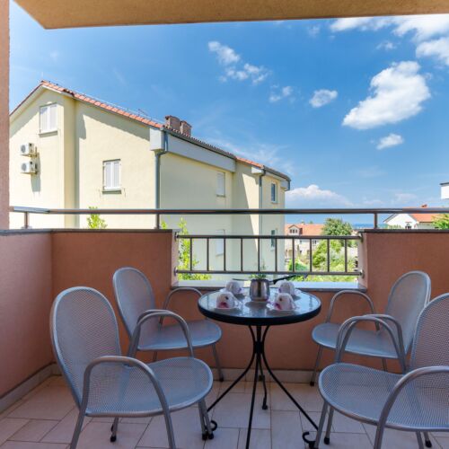 Pogled na more Klimatiziran apartman za 4 osoba(e) sa 2 spavaće(om) sobe(om)