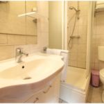 Apartament cu aer conditionat cu terasa cu 2 camere pentru 4 pers.