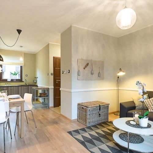 Apartament 6-osobowy z łazienką z własną kuchnią z 3 pomieszczeniami sypialnianymi