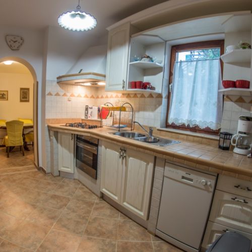 Apartament studio la parter cu 1 camera pentru 2 pers.
